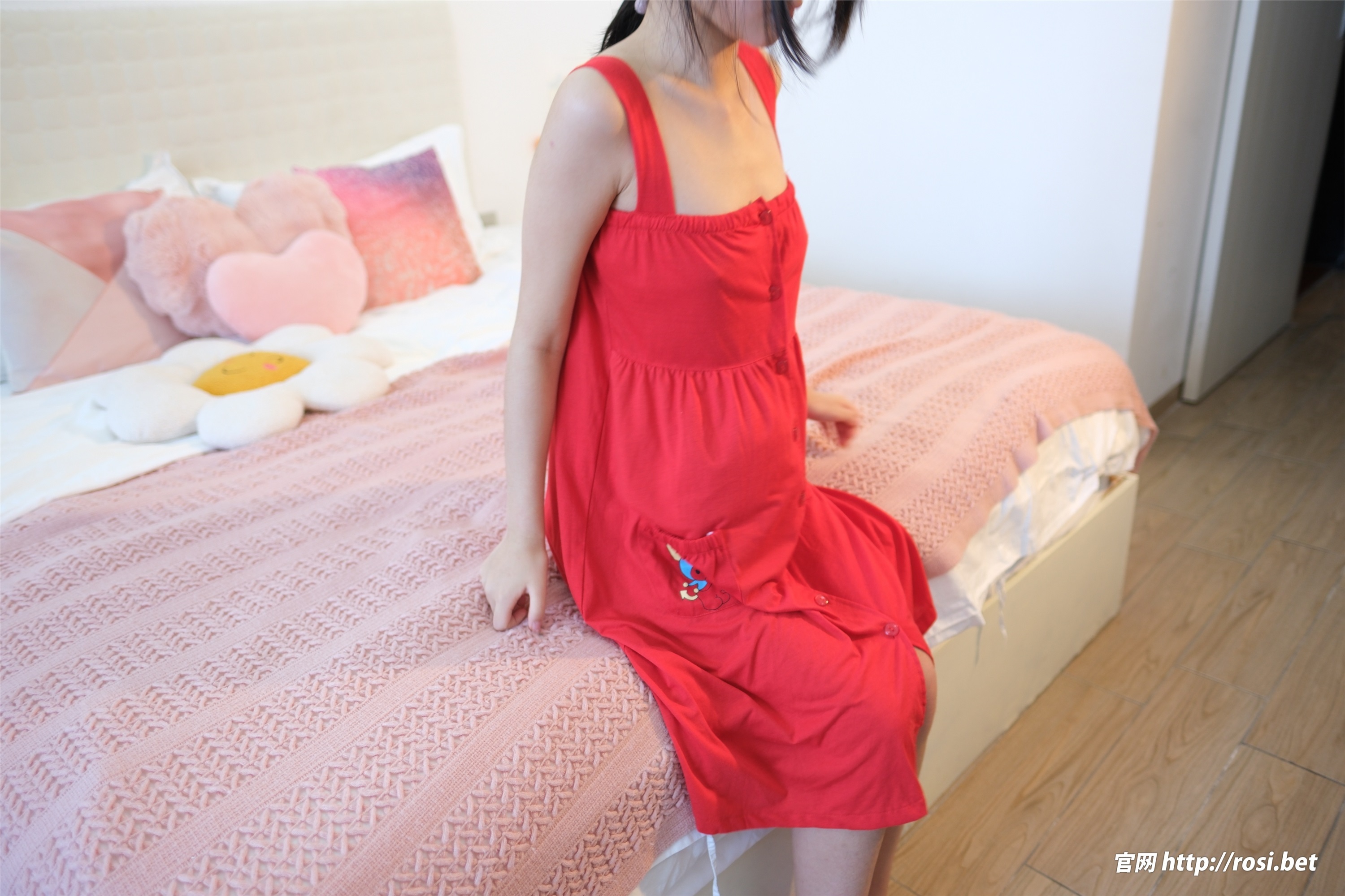 ROSI写真 2024.10.04 NO.4687